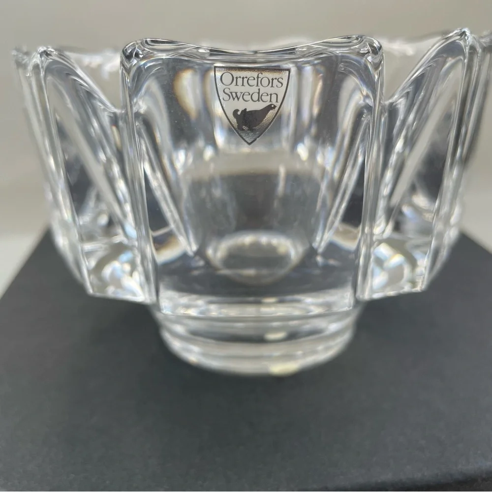 Orrefors Corona Full Lead Crystal Bowl, New in Box! - Picture 2 of 6